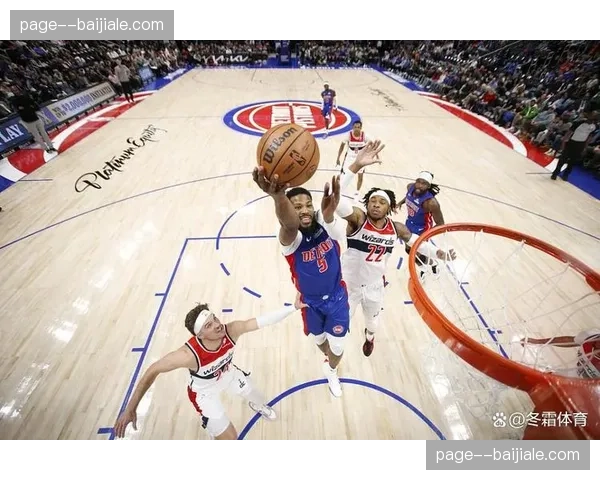 活塞坎宁安杜伦王牌挡拆成生命线 空间重塑激活半场进攻